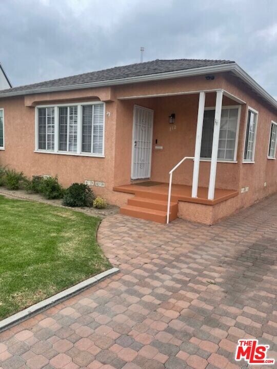 712 S Sloan Ave in Compton, CA - Building Photo