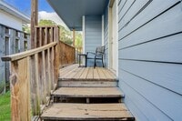 305 E 41st St photo'