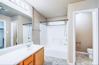 528 Cranbrook Dr in Fort Worth, TX - Building Photo - Building Photo