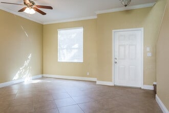 900 NW 126th Ave in Coral Springs, FL - Building Photo - Building Photo