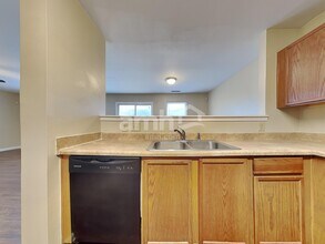 911 Swearngan Ridge Ct in Charlotte, NC - Building Photo - Building Photo