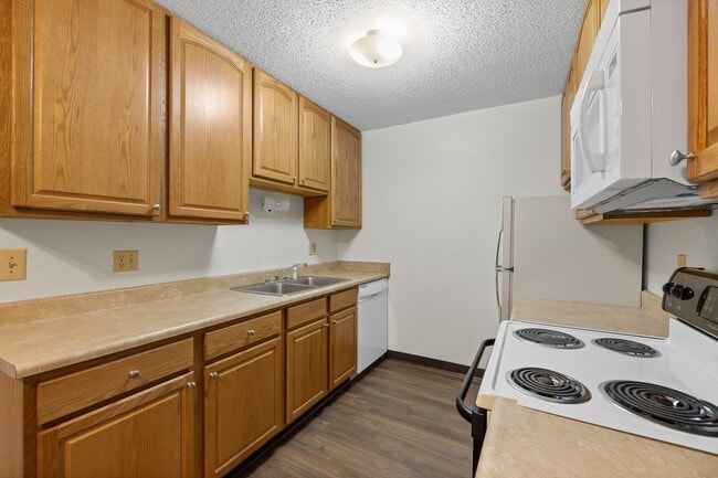 Country Bluff Apartments