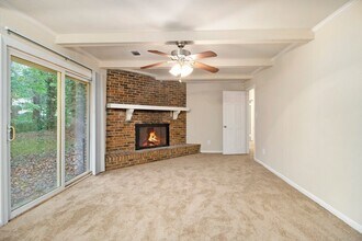 2203 Emerald Castle Dr in Decatur, GA - Building Photo - Building Photo