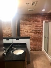 431 W Walnut St in Springfield, MO - Building Photo - Building Photo