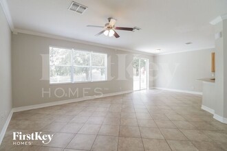 2352 Spring Hollow Loop in Wesley Chapel, FL - Building Photo - Building Photo