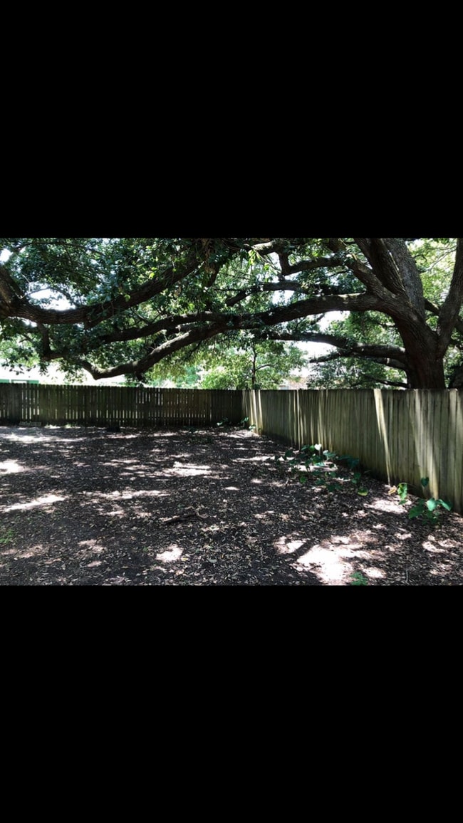 property at 2307 Fernwood St