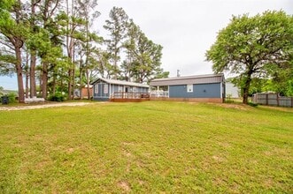 179 Oak St in Nocona, TX - Building Photo - Building Photo