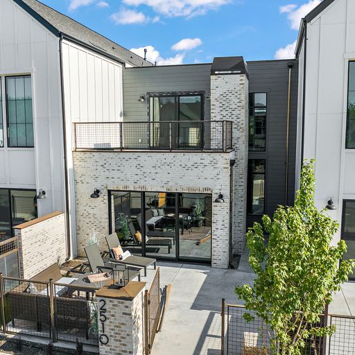 property at 2450 W Iron Coop St