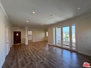 216 S Madison Ave in Pasadena, CA - Building Photo - Building Photo