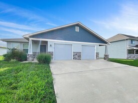 8230 SW 1st St in Blue Springs, MO - Building Photo