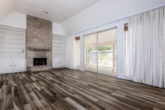 4800 Palmetto St in Bellaire, TX - Building Photo - Building Photo
