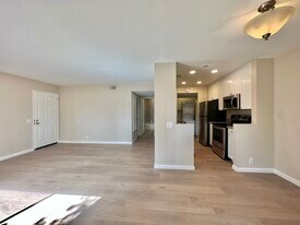 4065 Porte La Paz in San Diego, CA - Building Photo