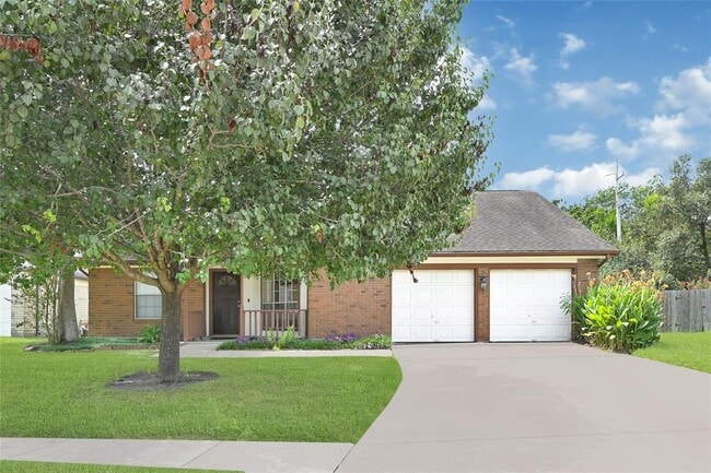property at 2215 Saradon Dr