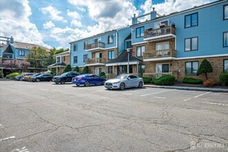 213 Peach St in Woodbridge Township, NJ - Building Photo - Building Photo