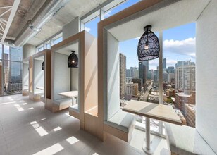 800 N Wells St in Chicago, IL - Foto de edificio - Building Photo