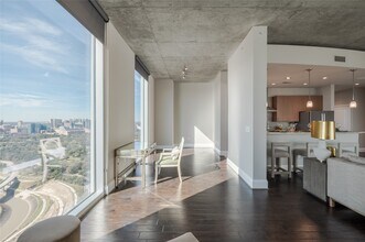 5927 Almeda Rd in Houston, TX - Building Photo - Building Photo