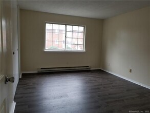 205 Bretton St in Bridgeport, CT - Building Photo - Building Photo