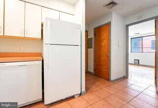 763 S 8th St in Philadelphia, PA - Building Photo - Building Photo