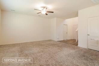 8110 Big Timber Trail in Ponder, TX - Foto de edificio - Building Photo