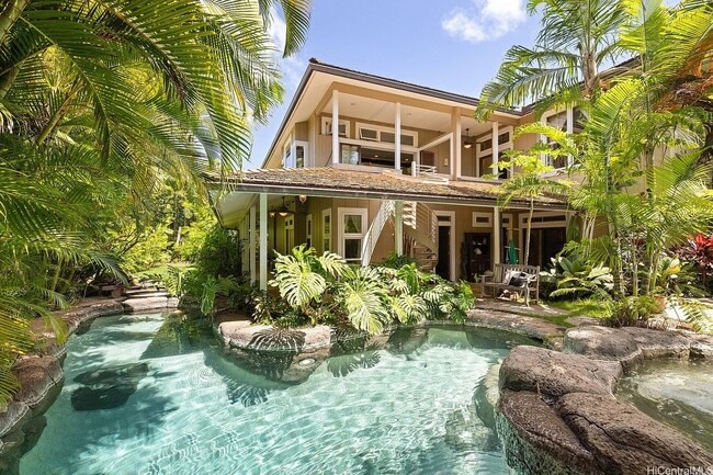 876B Aalapapa Dr in Kailua, HI - Building Photo - Building Photo
