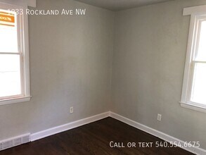 1033 Rockland Ave NW in Roanoke, VA - Building Photo - Building Photo