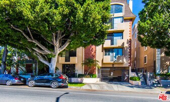 8909 Burton Way in Los Angeles, CA - Building Photo