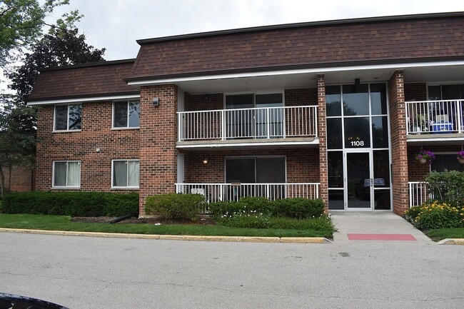 1108 Westover Ln, Unit 2B