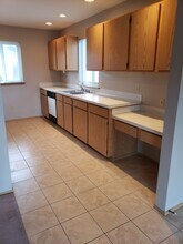 3607 Michelle Ln, Unit 3607 B in Anacortes, WA - Foto de edificio - Building Photo