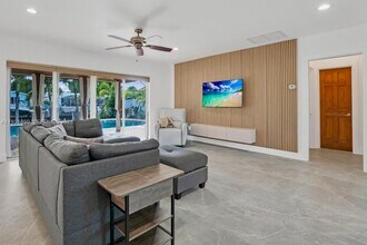 1478 NE 57th St in Fort Lauderdale, FL - Building Photo - Building Photo