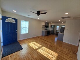 914 Avenue K in Galveston, TX - Building Photo