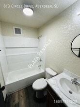 906 N 2nd St in Aberdeen, SD - Building Photo - Building Photo