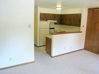 Heritage Square Apartments in Stevens Point, WI - Building Photo - Interior Photo