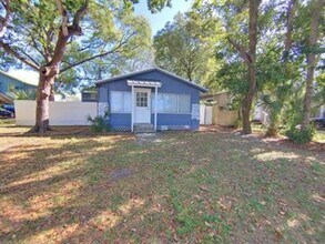 1131 Queen St N in St. Petersburg, FL - Building Photo - Building Photo