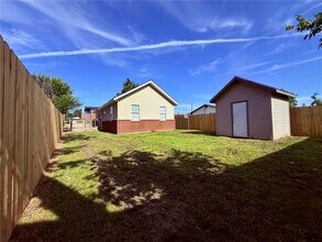 1221 S 5th St in Rogers, AR - Building Photo - Building Photo