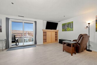 1111 Horizon Dr in Grand Junction, CO - Building Photo - Building Photo