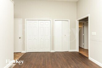 185 Paramount Dr in Wood Dale, IL - Building Photo - Building Photo