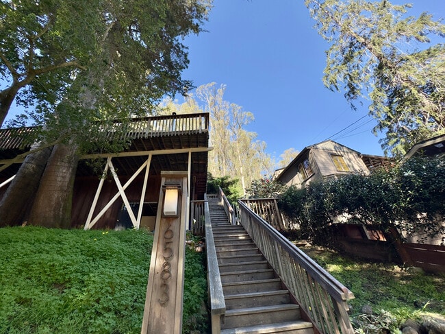 property at 6583 Valley View Rd