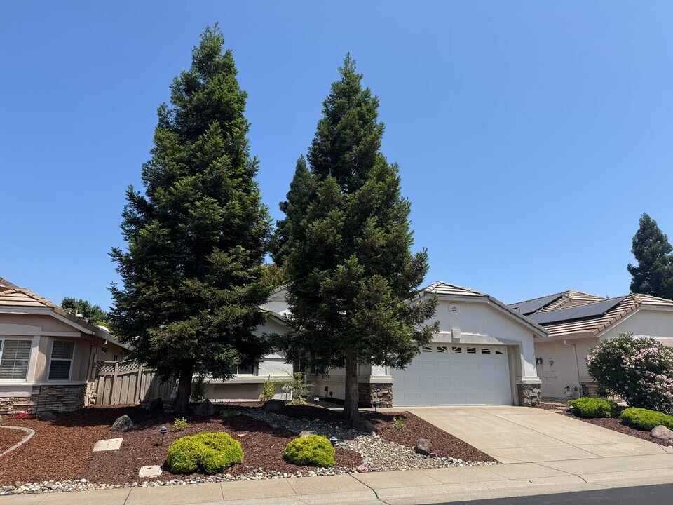 4228 Napa Loop in Roseville, CA - Building Photo