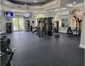 6131 Metrowest Blvd in Orlando, FL - Building Photo - Building Photo