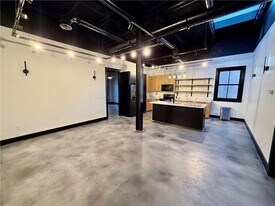 706 Gloucester St in Brunswick, GA - Building Photo