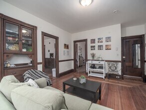 318 Beacon St in Somerville, MA - Building Photo - Building Photo