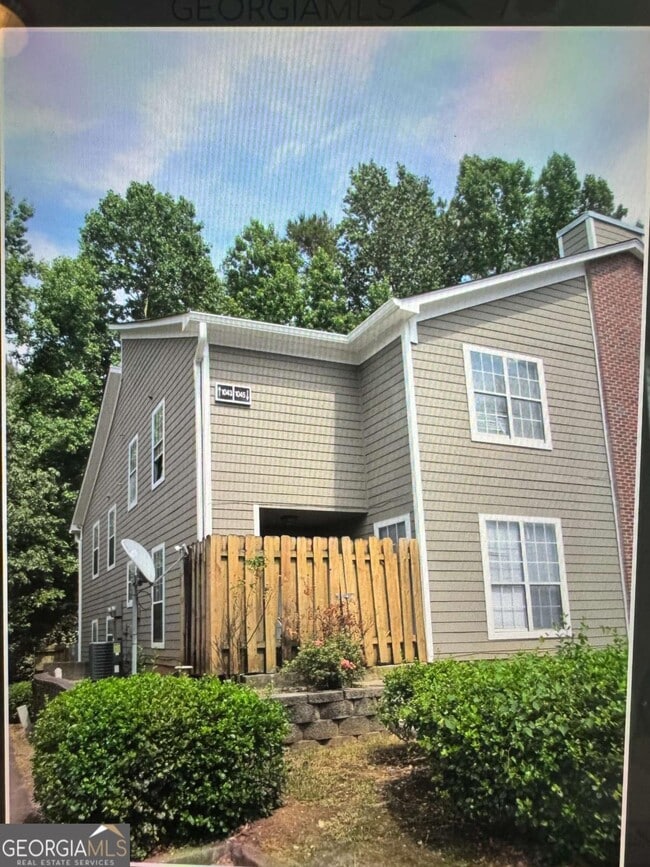 property at 1043 Rock Creek Ln