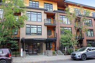 2335 NW Raleigh St in Portland, OR - Building Photo