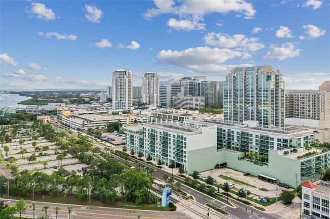 property at 912 Channelside Dr