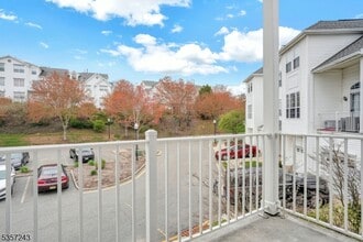43 Hancock Dr in Morristown, NJ - Building Photo - Building Photo