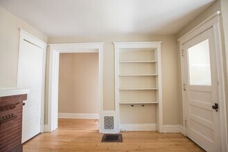 2724 N Murray Ave in Milwaukee, WI - Building Photo - Building Photo