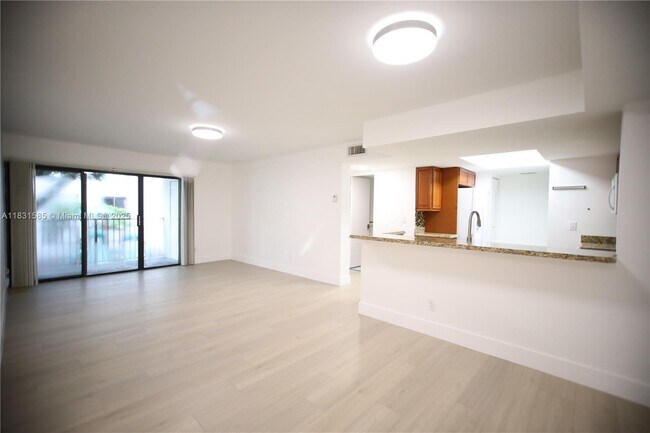 9200 W Atlantic Blvd in Coral Springs, FL - Building Photo - Building Photo
