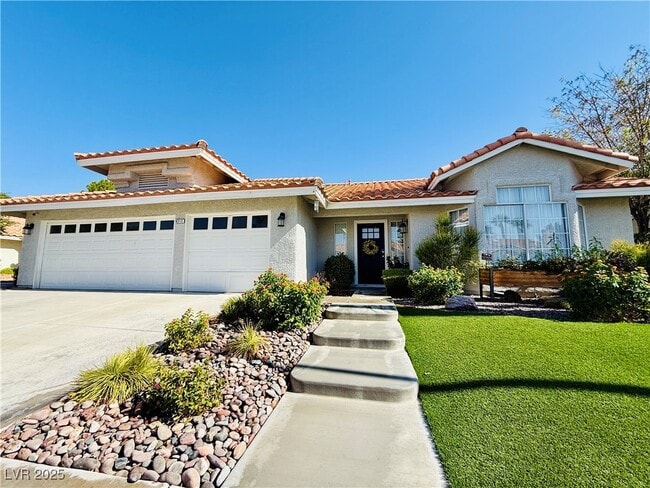 8212 Arch Bay Ln in Las Vegas, NV - Foto de edificio - Building Photo