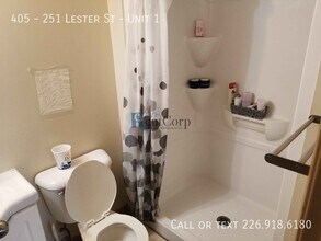 251-251 Lester St in Waterloo, ON - Building Photo - Building Photo