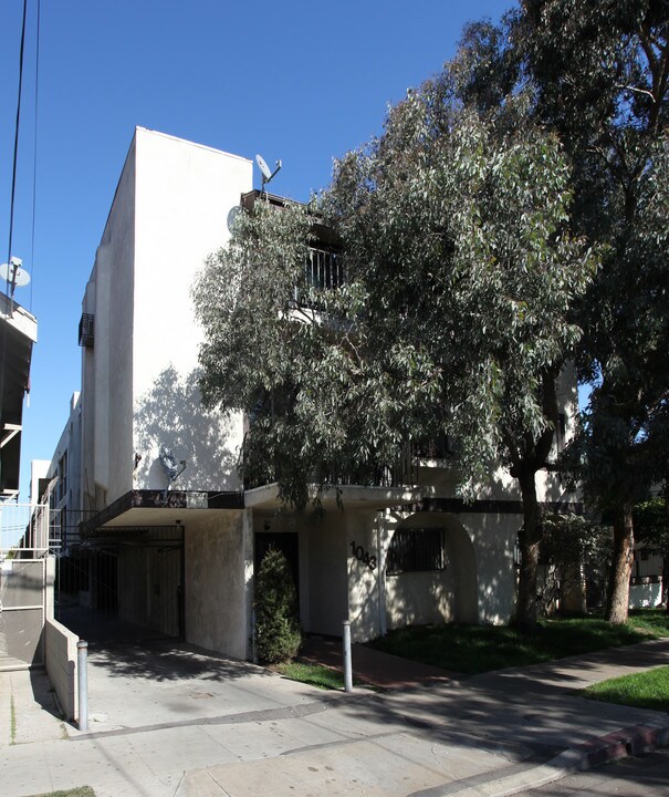 1043 E 5th St in Long Beach, CA - Building Photo